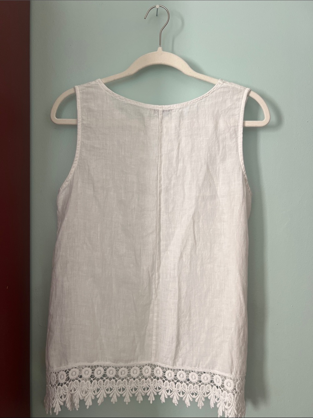 White Linen Crochet-Trim Sleeveless Tank Top - Picture 3 of 4